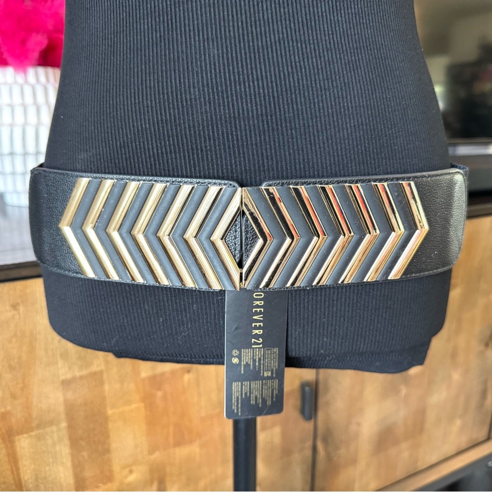 Forever 21 Chevron Accent Belt